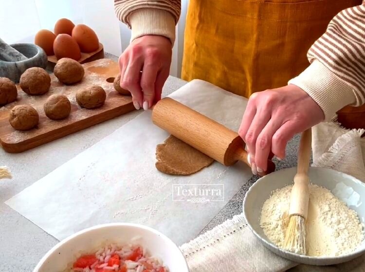 Пирог с рыбой и картошкой в духовке из дрожжевого теста