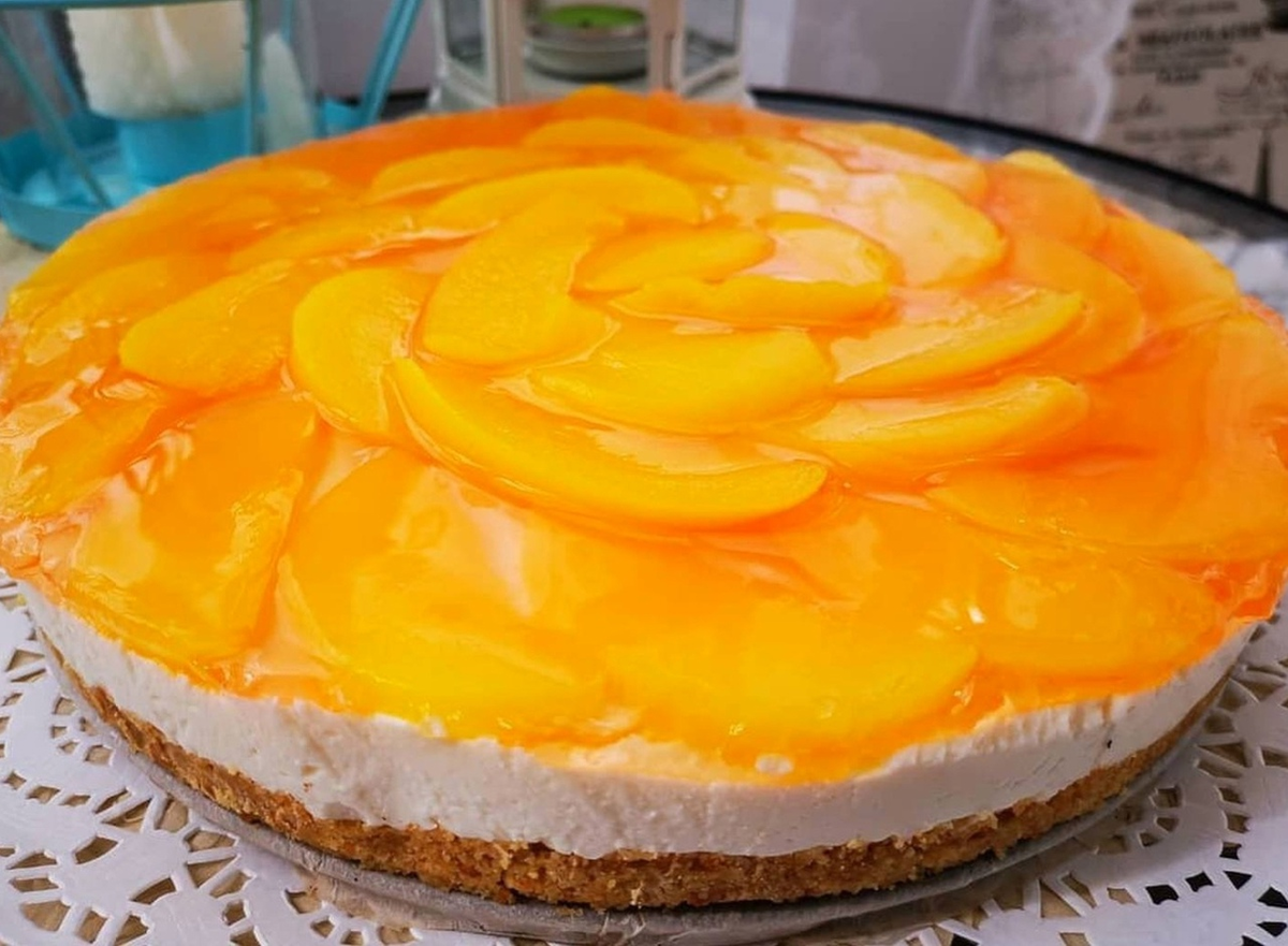 чизкейк с персиками. персиковый торт. чизкейк с консервированными персиками. чизкейк с персиками. чизкейк с желе.