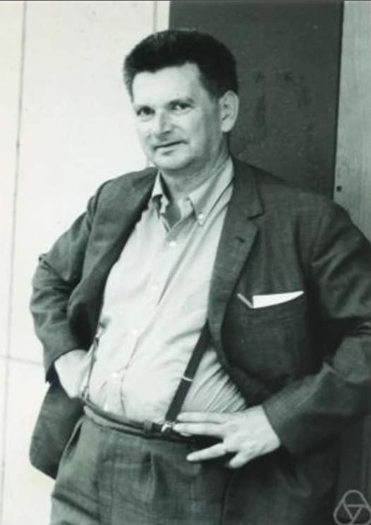 Рене Том (1923-2002) французский математик, член Французской академии наук. Окончил Высшую нормальную школу, ученик Анри Картана. Преподавал в университетах Страсбурга и Гренобля. Рене Том наиболее известен своей разработкой теории катастроф в период с 1968 по 1972 год, его академические достижения касаются в основном его математических работ по топологии. Википедия