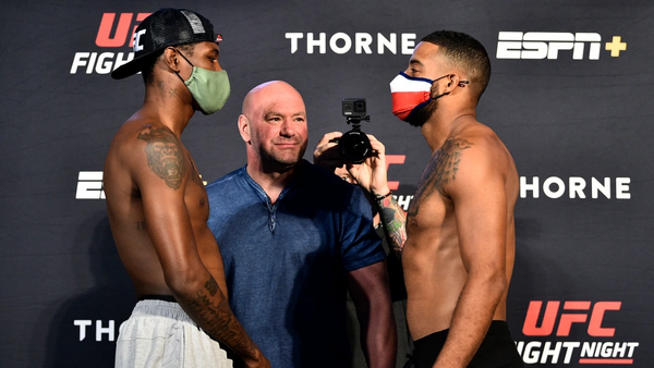    Дуэль взглядов Кевин Холланд (слева) и Тревин Джайлс (справа)© Сайт MMA Junkie
