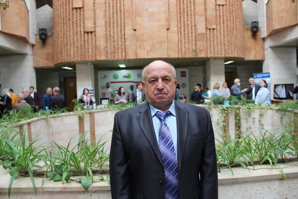    Петр САФОНОВ