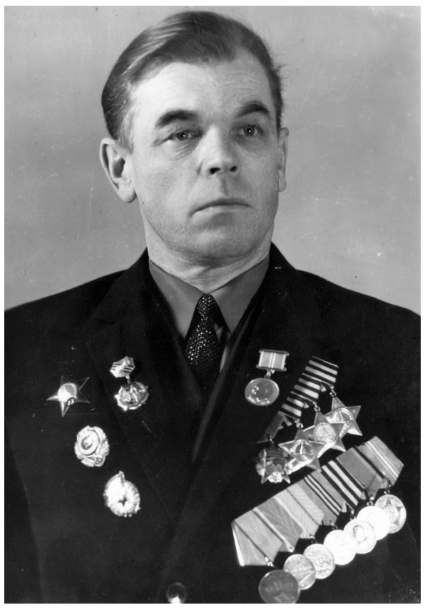 Виктор Николаевич Кривоногов – полный кавалер ордена Славы, 1970-е гг. (фото из фондов Алчевского городского исторического музея) 