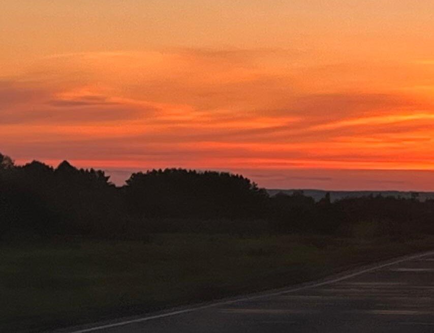 Закат. Работа Е. Островской.