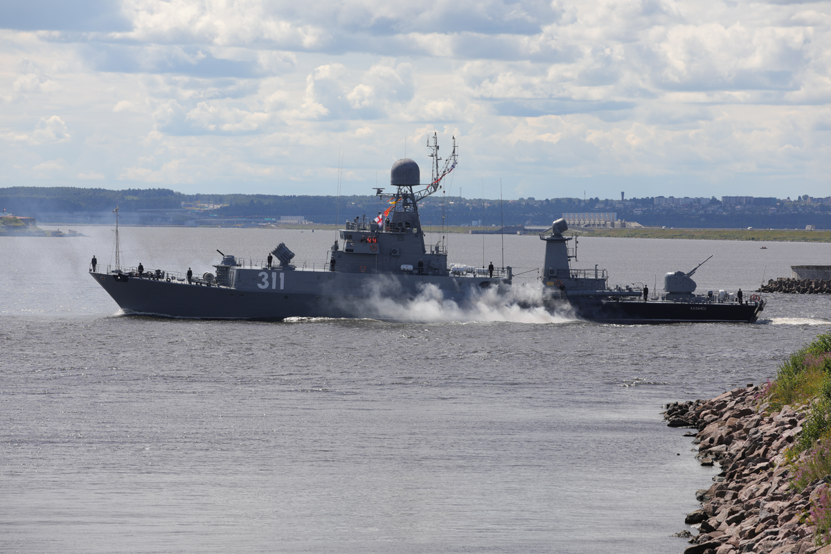 Военно-морской парад 2022 г. в условиях санкций Запада: справимся, но в чём будут отличия?