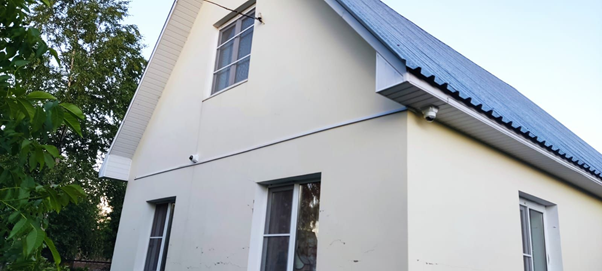 Камеры контролируют все пространство вокруг дома.  