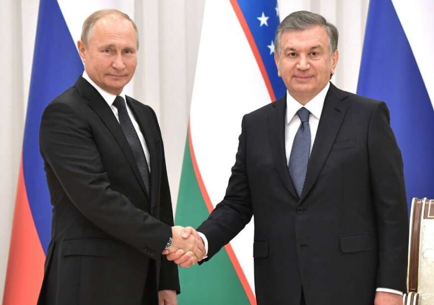 Президент России Владимир Путин  и президент Узбекистана Шавкат Мирзиёев  (источник – фото сайта kremlin.ru)