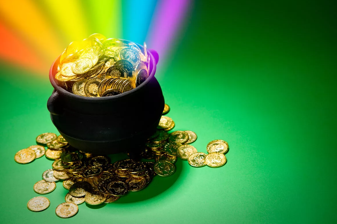 Сказок по типу "волшебный горшочек" полно. Только в современности они называются книги по привлечению удачи и денег