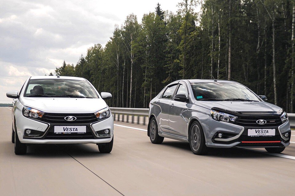     Разбираемся с экспертом в причинах популярности отечественных автомобилей  Shutterstock