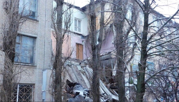 Обрушение фасада в 2019 году.