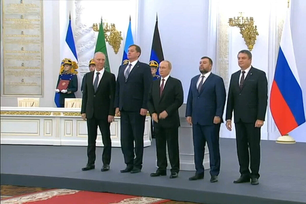     Владимир Сальдо, Евгений Балицкий, Владимир Путин, Денис Пушилин, Леонид Пасечник Фото: скриншот прямой трансляции