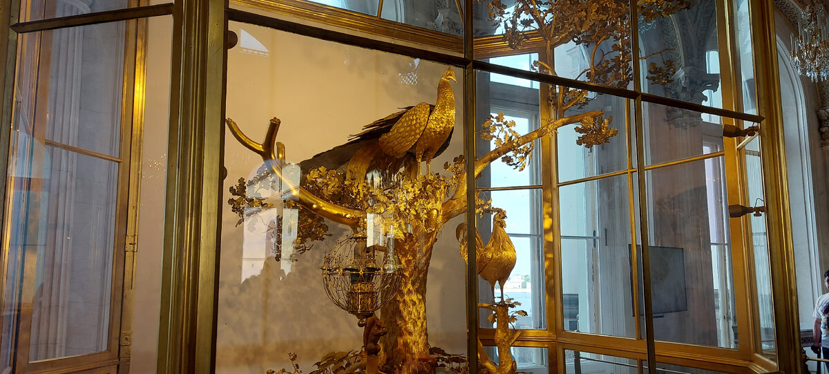 Те самые часы с павлином