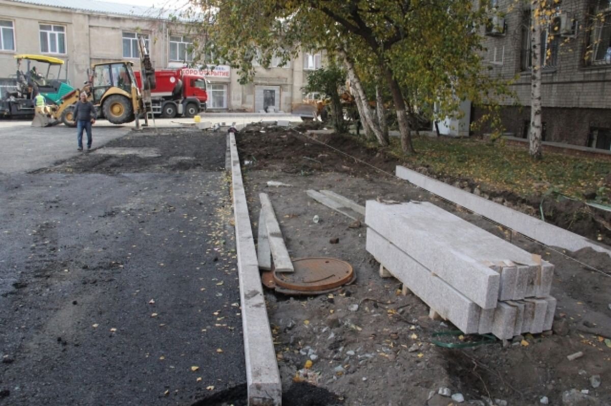    В Омске ремонт дорог на улицах Некрасова и Голика завершён на 50%