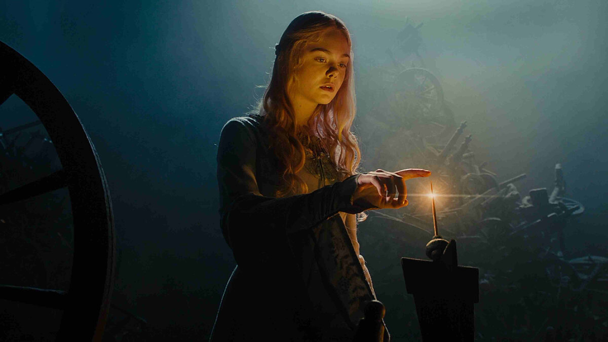 Малефисента 2014. Режиссер: Роберт Стромберг. Walt Disney Pictures, Roth Films