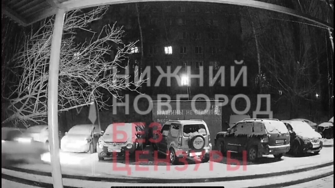     Неудачей завершился попытка дрифта на улице Донецкой в Нижнем Новгороде. Сегодняшней ночью начинающий гонщик протаранил пять автомобилей. Видеозапись появилась в группе ВКонтакте «Нижний Новгород |БЕЗ ЦЕНЗУРЫ|».