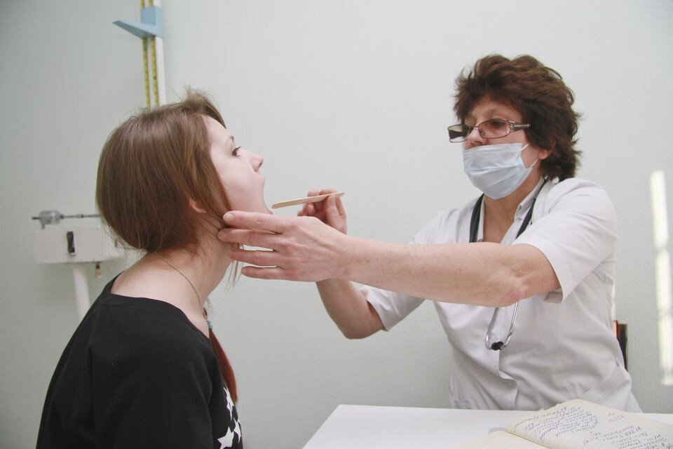     Грипп не менее грозное вирусное заболевание, чем коронавирус, и также может привести к серьезным осложнениям. Олег УКЛАДОВ