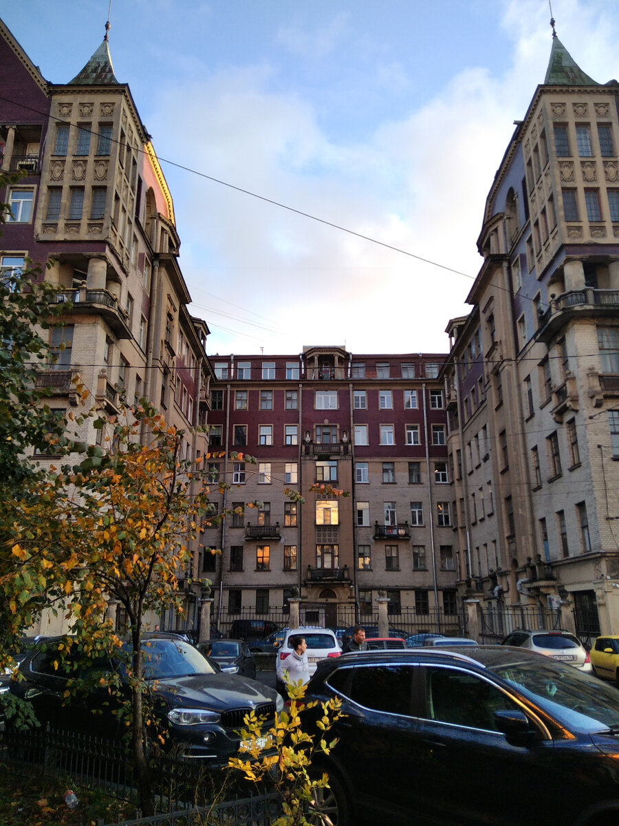 Доходный дом Полежаева. Ул. Старорусская, 5/3.
