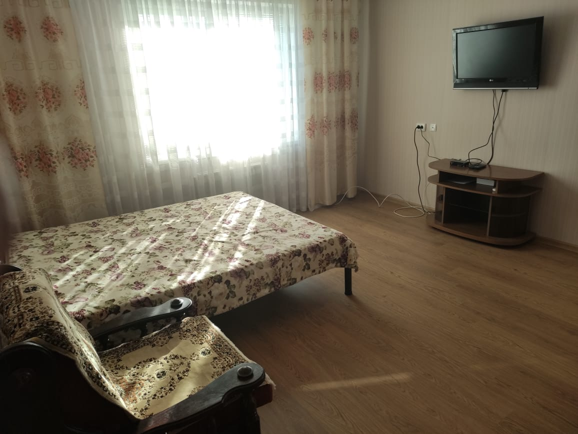 Как переделать съемную квартиру без ремонта? Фото "ДО" переделки