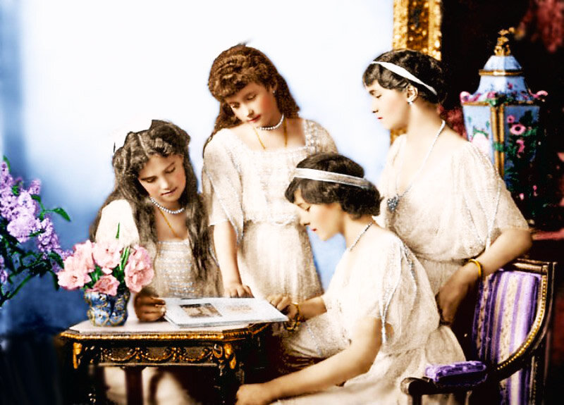 Робкий ребенок. Похожа на маму. Великие княжны романовы дочери николая 2. Княжны романовы дочери николая 2. Стеснении в общении с незнакомцами фото.