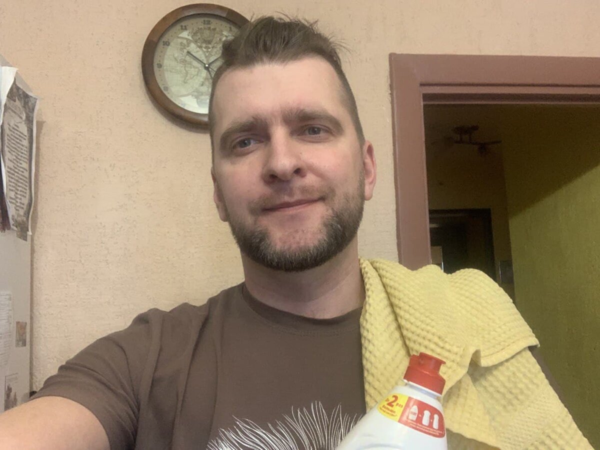 От короны хоть какая-то польза: обучит всех - дезинфицировать предметы и руки