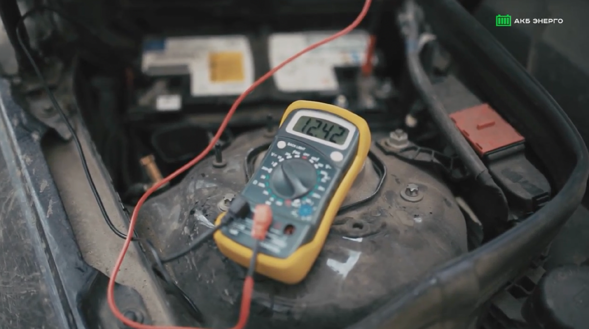 Проверка уровня заряда аккумулятора