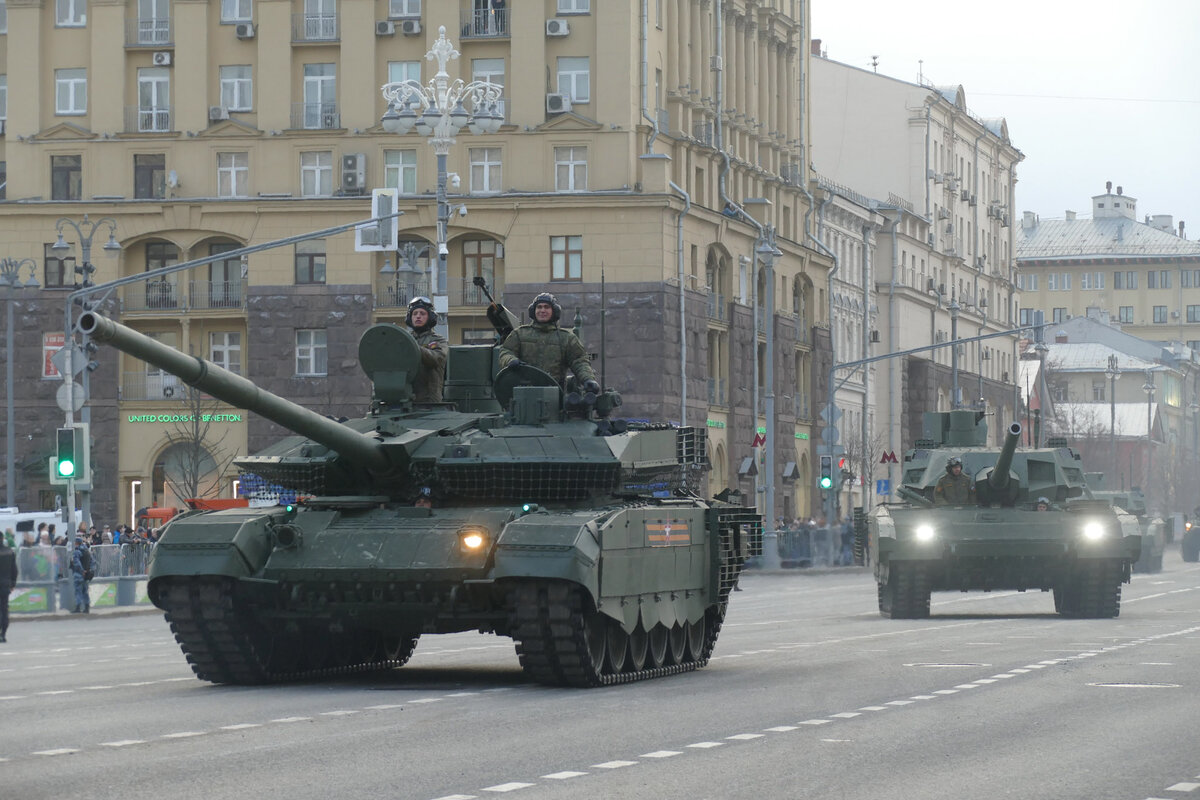 Военная техника в москве