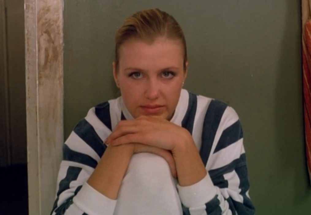 Кадр из кинофильма "Интердевочка", 1989 г., режиссер Петр Тодоровский, сценарист Владимир Кунин, композитор Петр Тодоровский (скриншот)