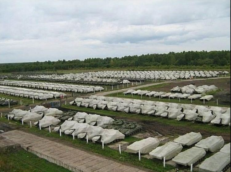 Сколько у России танков? Поля! А сколько это? На наш век хватит! А потом? И на потом2