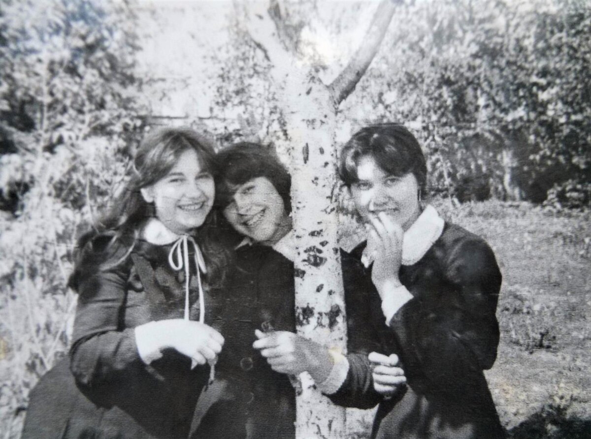 Я, Марина и Ирина. Набережные Челны, 1983 г.