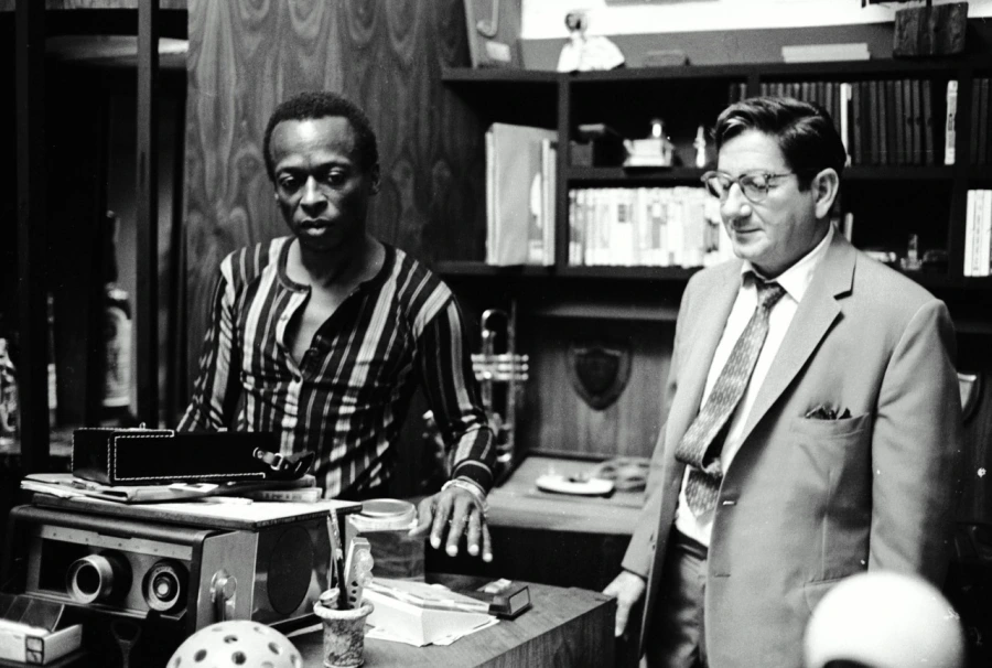 Тео Масеро и Майлз