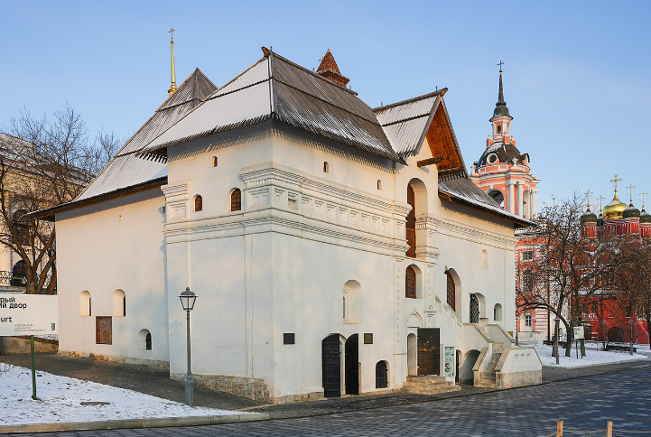 Старый английский двор 
