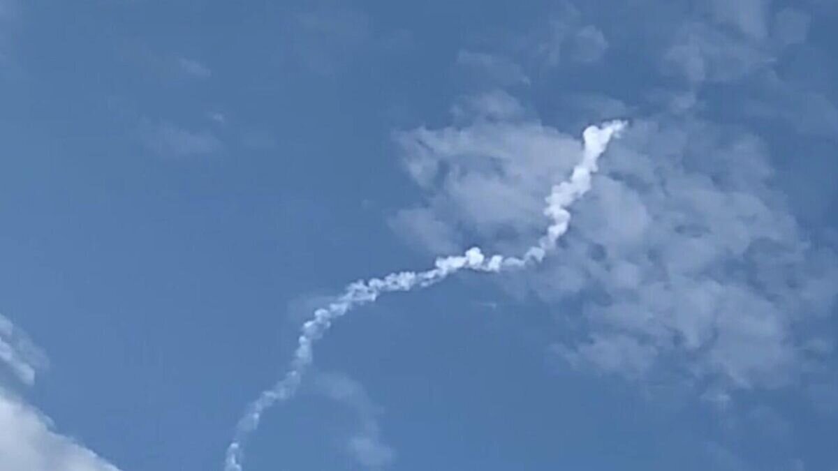    Работа ПВО в небе над Белгородом© Кадр видео очевидца