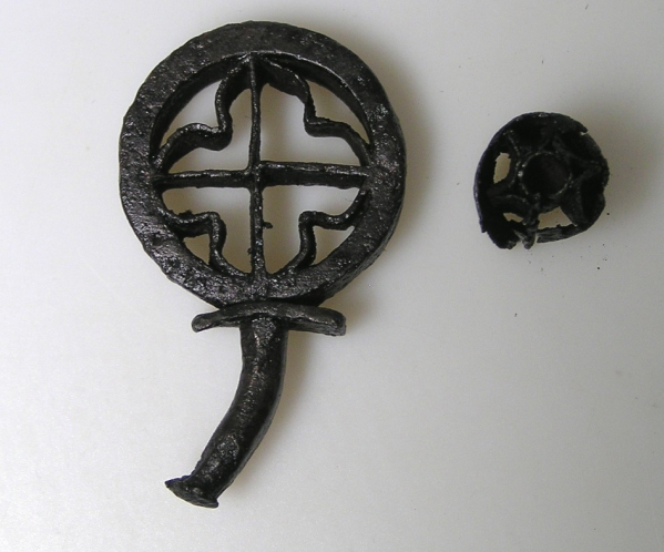 Нагель и декоративная заклепка, по Барта 2012
