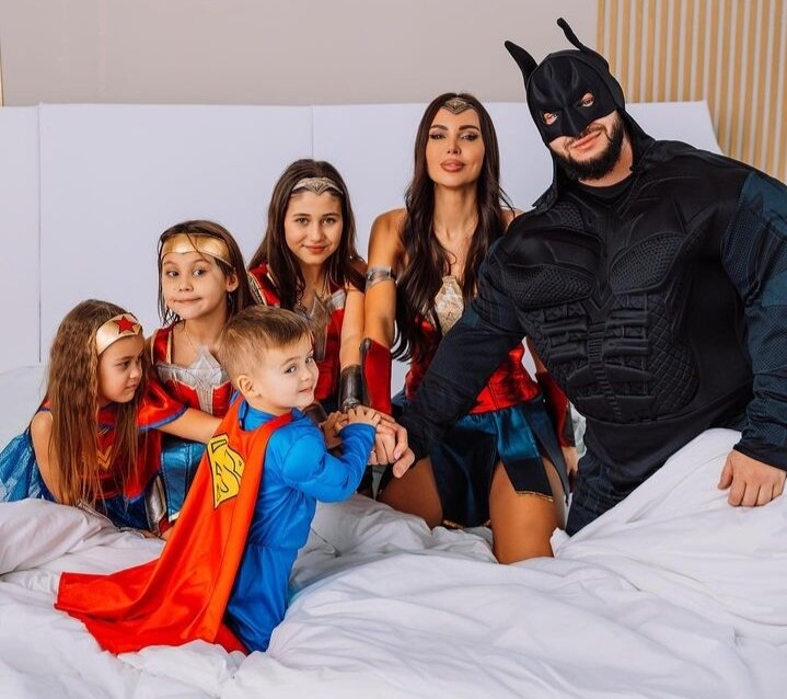     Семья Джигана и Оксаны Самойловой Фото: соцсети