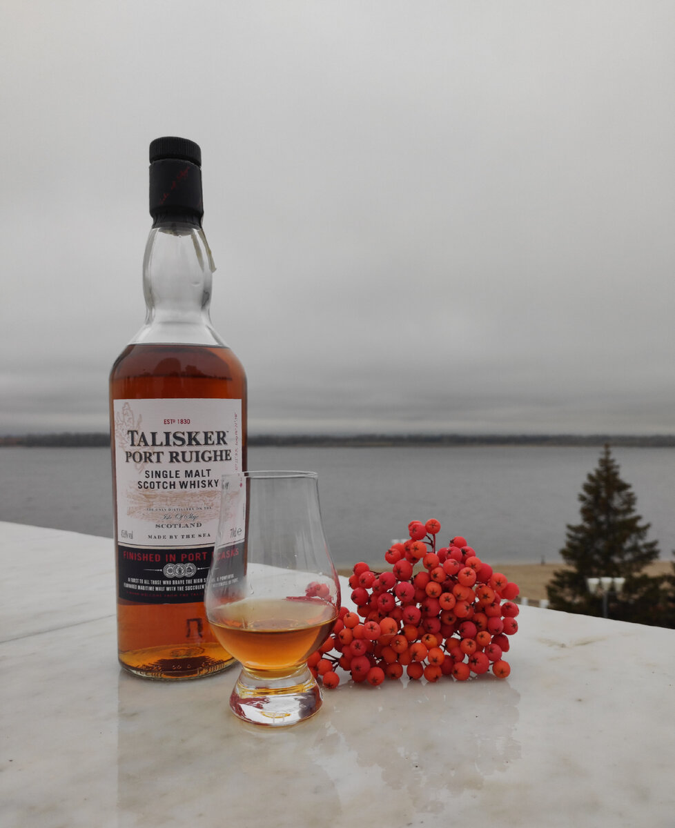 Торфяной дым, море и портвейн в островном виски Talisker Port Ruighe ...