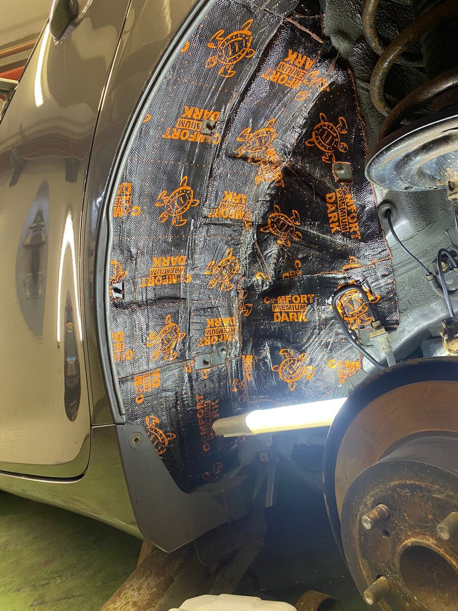 Шумоизоляция арок в автомобиля Toyota Camry. Как правильно делать ...