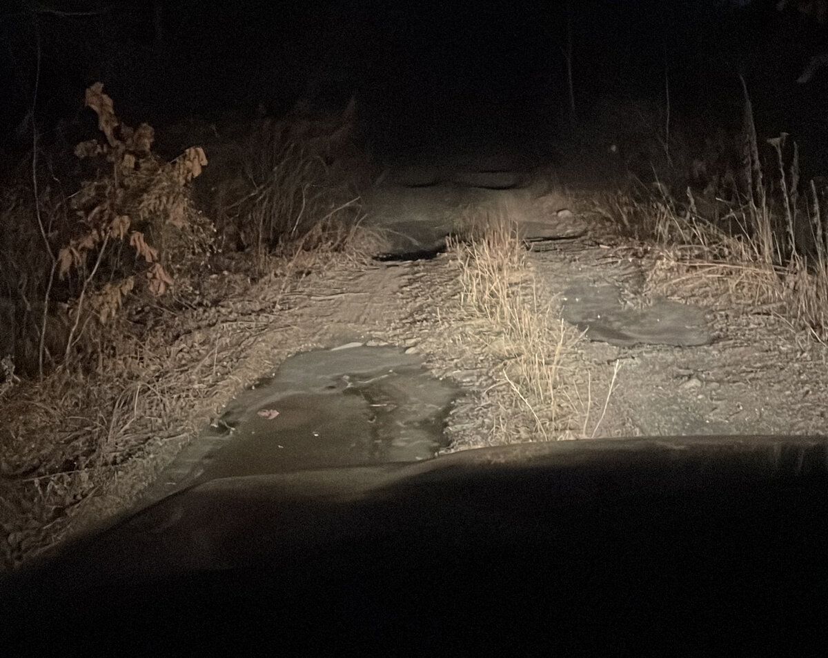 место ночлега, холодно и голодно - так можно было бы назвать это фото.