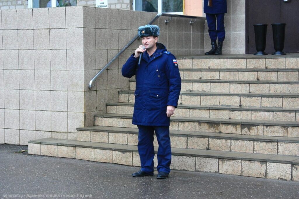 Командиру рязань. Леонид Ризатдинов Рязань. Офицер. Командир полка.