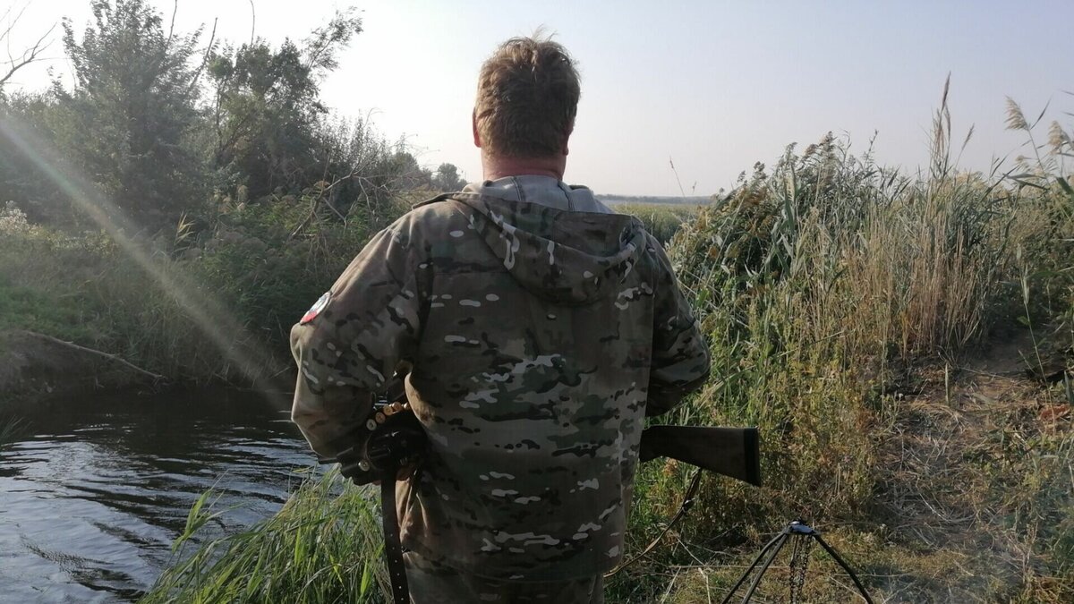     В Урюпинском районе Волгоградской области 44-летнего мужчину будут судить за случайное убийство брата. Он застрелил его на охоте во время пристрела нового карабина.