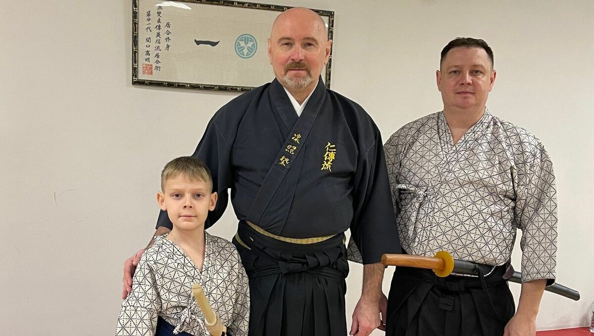     На прошедших в Москве соревнованиях по карате в дисциплине ката, первое место занял наш земляк Семен Захаров.