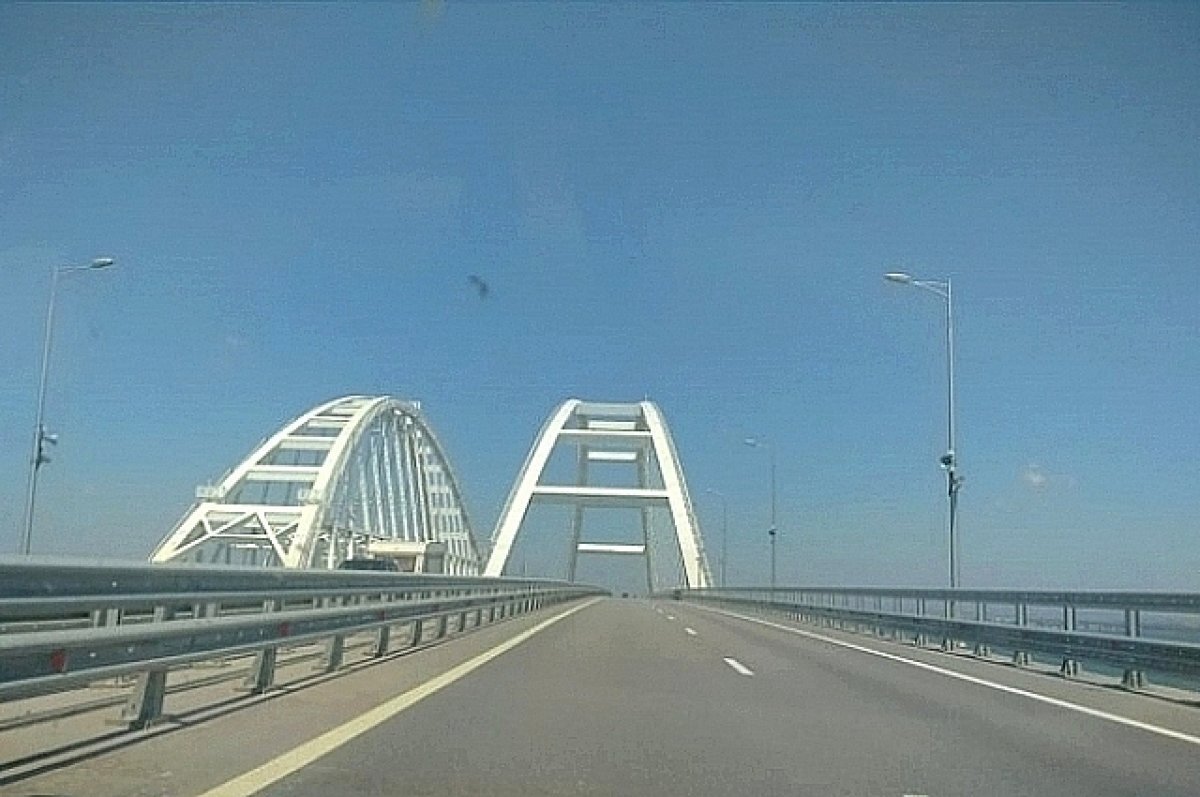    Еще два пролета Крымского моста установят в ближайшие две недели