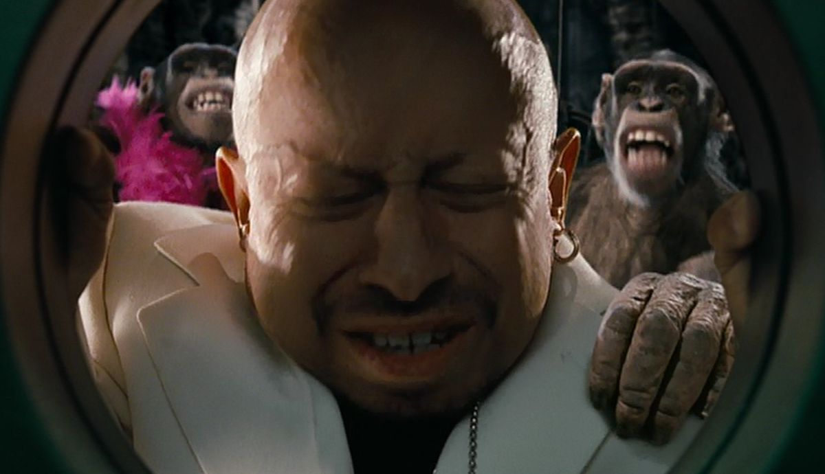 Такой себе успех... (кадр из х/ф Постал)