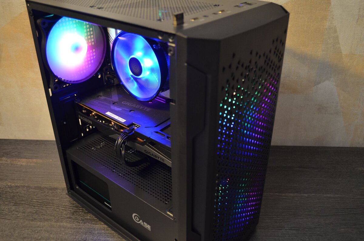 Красавец в реальной жизни без гламурных рендеров и с открытой "душой"