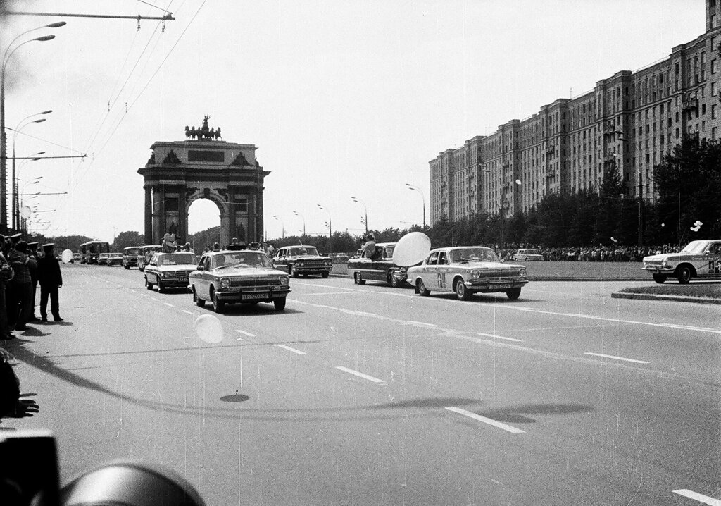 Москва, Кутузовский проспект, 18 июля 1980 года. Фотография © И. Нагайцев