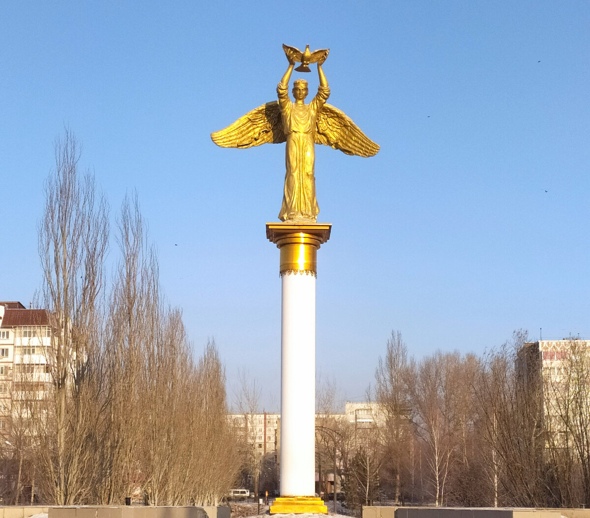 "Добрый ангел мира" в нашем городе. Фото автора