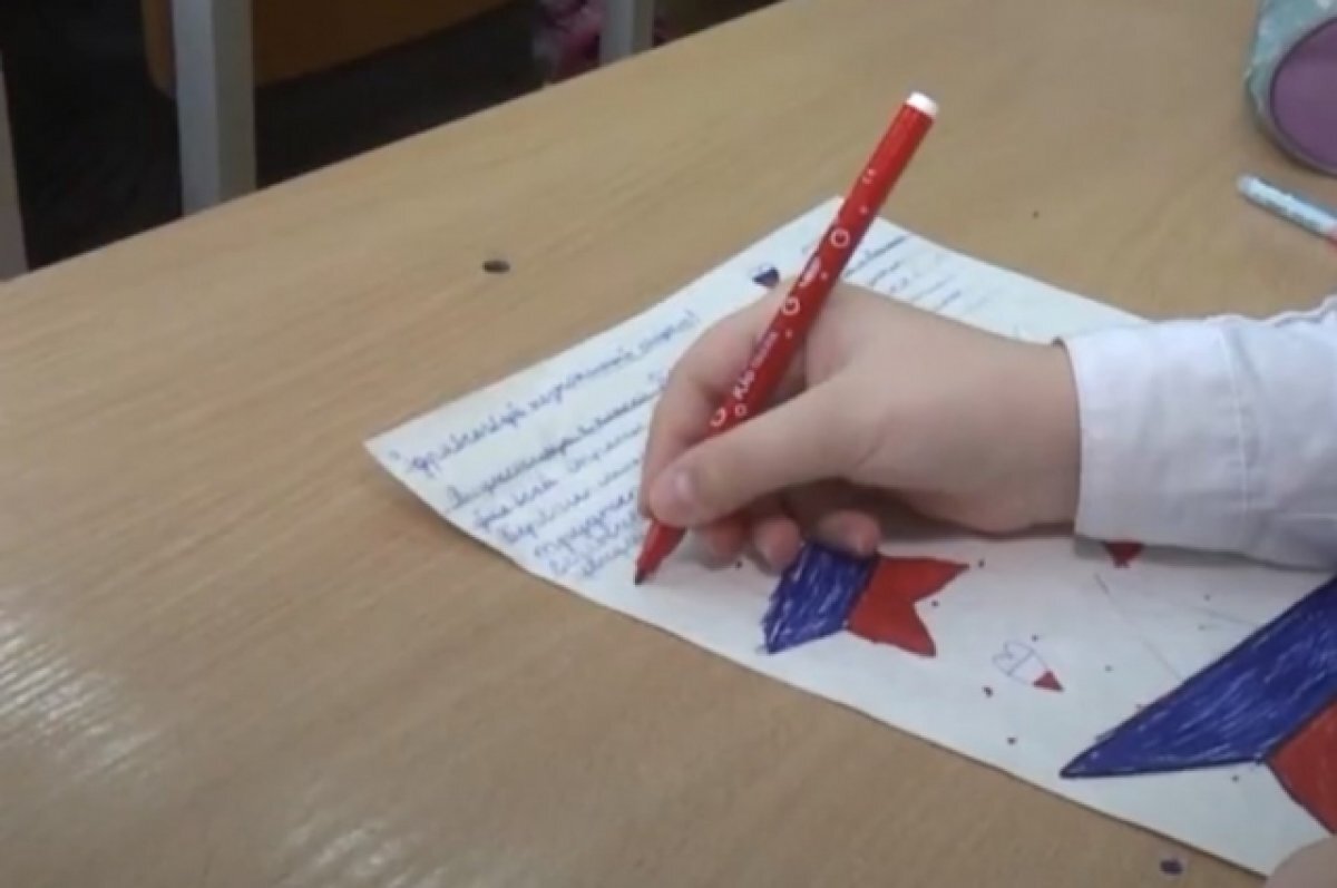    В московской школе рассказали об участии в акции «С теплом в сердце»