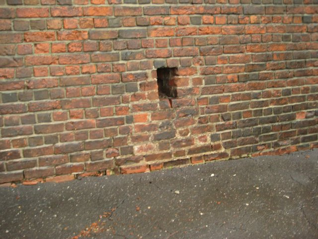  6 октября 2013 г. Газета «Pro Город» от 7 сентября 2013 г. писала: «Налажен свободный проход через Зачатьевскую башню (0+).-11