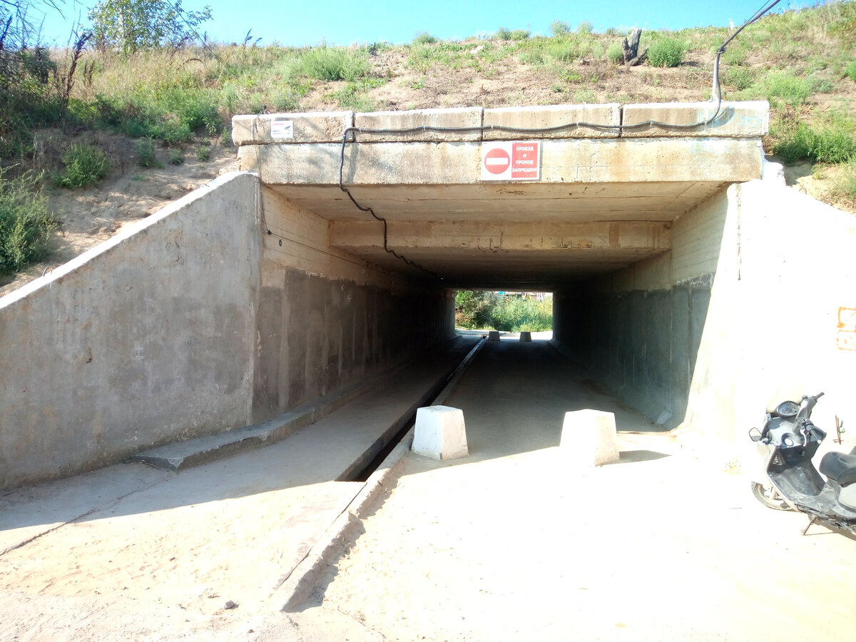 На море через х. Пятихатки на машинке уже не проедешь. Говорят, что в этот раз блоки навсегда.