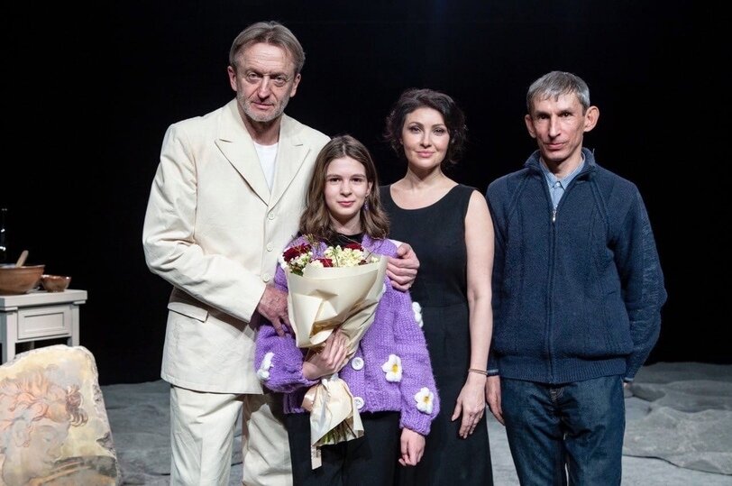     Слева направо: Александр Яцко, Ксения Куралех, Анастасия Макеева и Алексей Куралех. Фото: Театр имени Моссовета