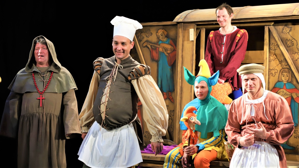    Нижневартовский «Карлик Нос» порадовал жителей Когалыма