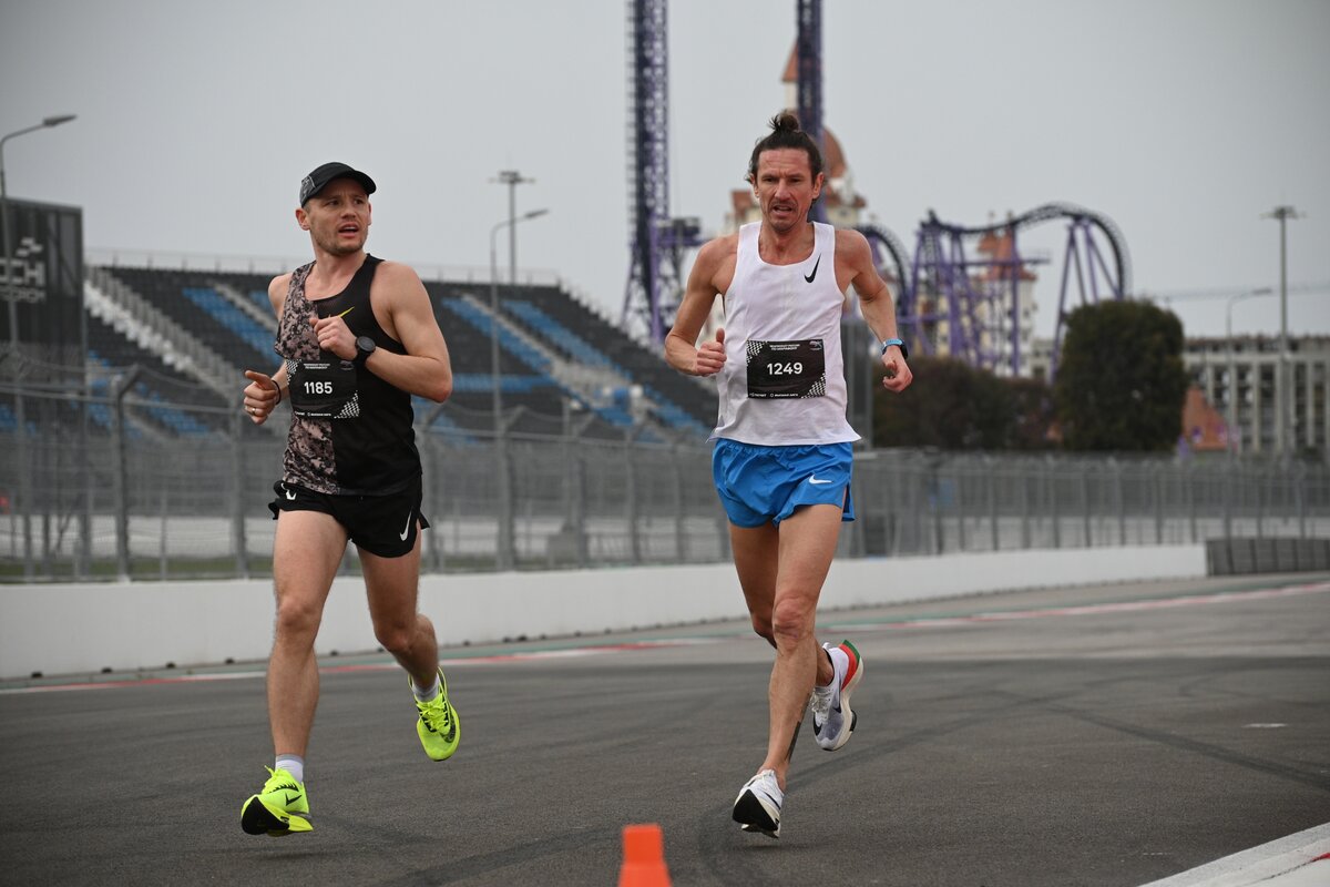 10 километров бег. And run is russian. рыбинский полумарафон «великий хлебный путь» медали. Russiarunning официальный сайт. финишер забег.